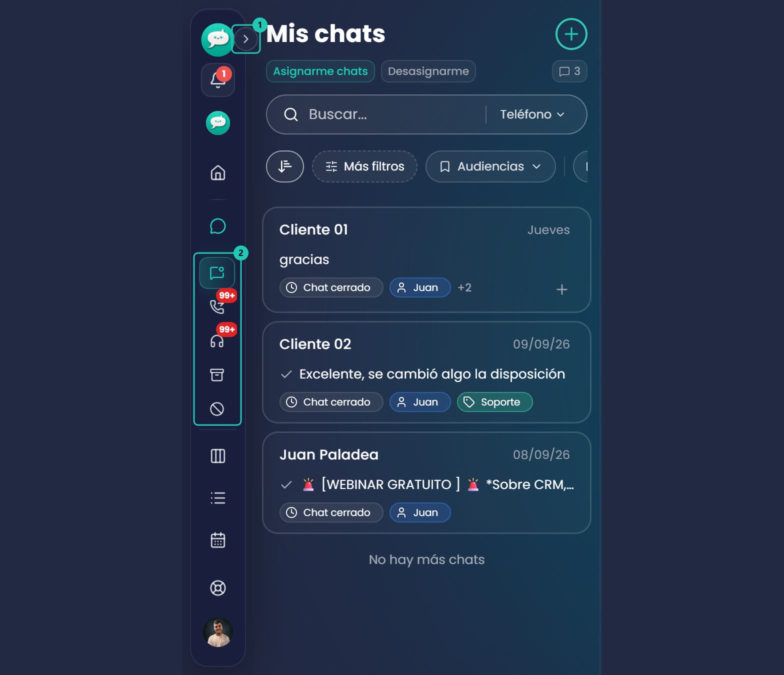 Barra lateral plegada en la Vista WhatsApp, solo con íconos, y la lista de chats al lado